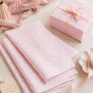 Pliego de papel seda casitas rosa para packaging infantil y regalos